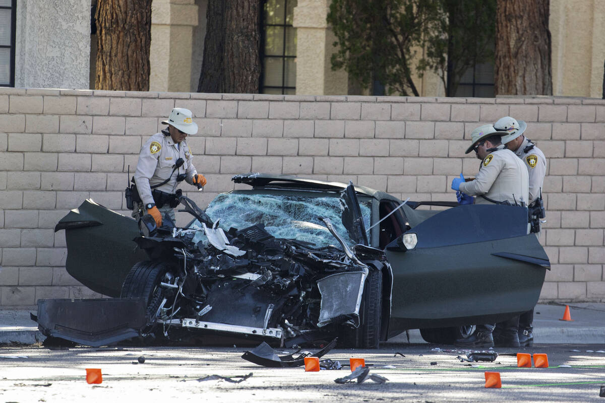 La Policía Metropolitana de Las Vegas investiga un choque fatal que involucró a dos vehículo ...