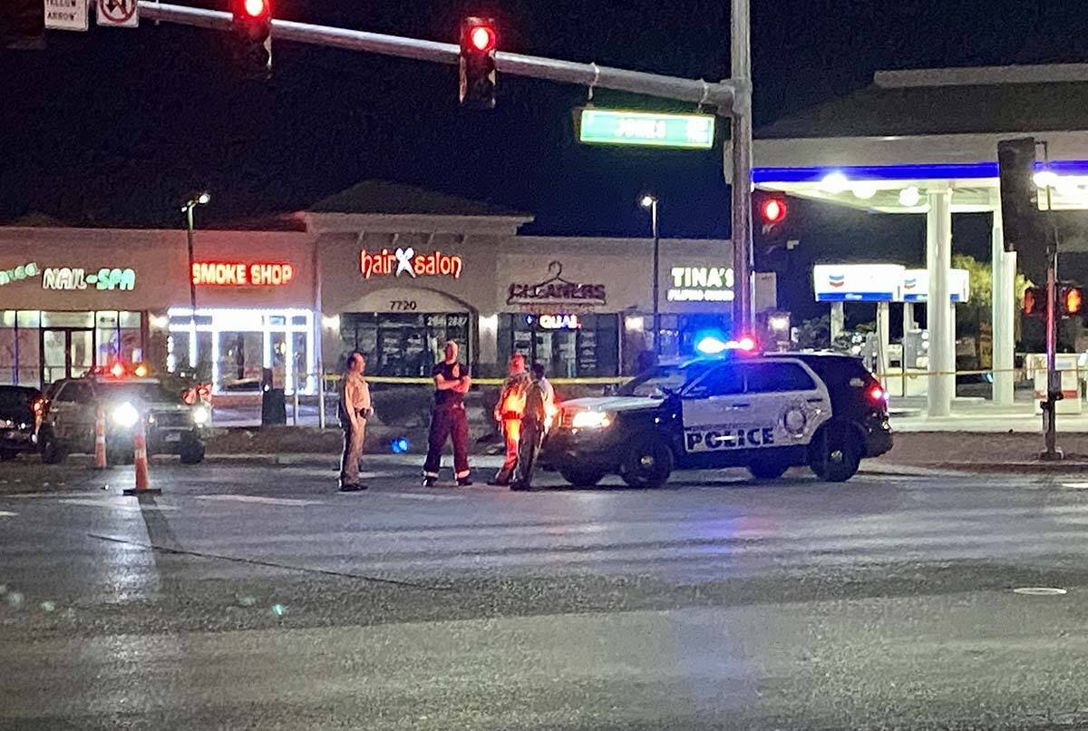 La policía de Las Vegas está investigando un homicidio cerca de la intersección de South Jon ...