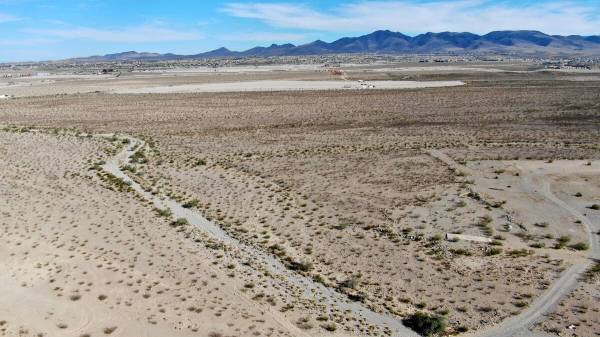 Una vista aérea de la propiedad para un proyecto de 268 acres al sur del M Resort el lunes el ...