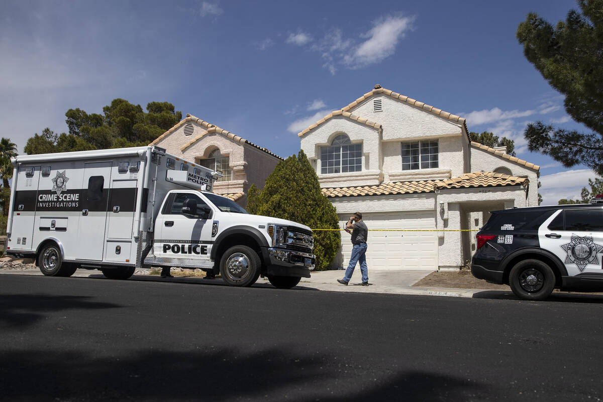 El Departamento de Policía Metropolitana de Las Vegas investiga el hallazgo de restos humanos ...