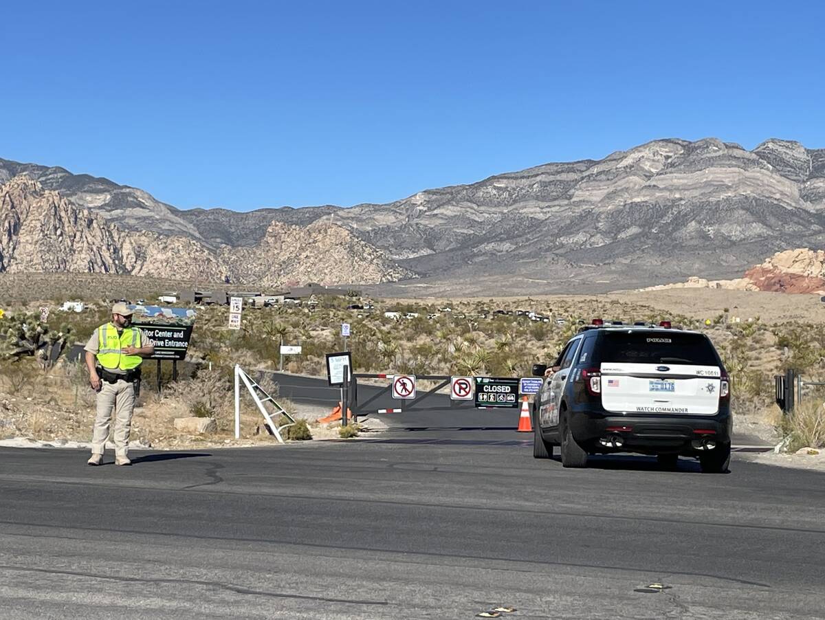 La policía investiga un tiroteo con participación de agentes de la Nevada Highway Patrol en R ...