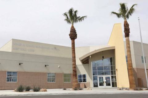 Escuela primaria Lomie G. Heard en Las Vegas fotografiada el jueves 19 de marzo de 2020. [Foto ...