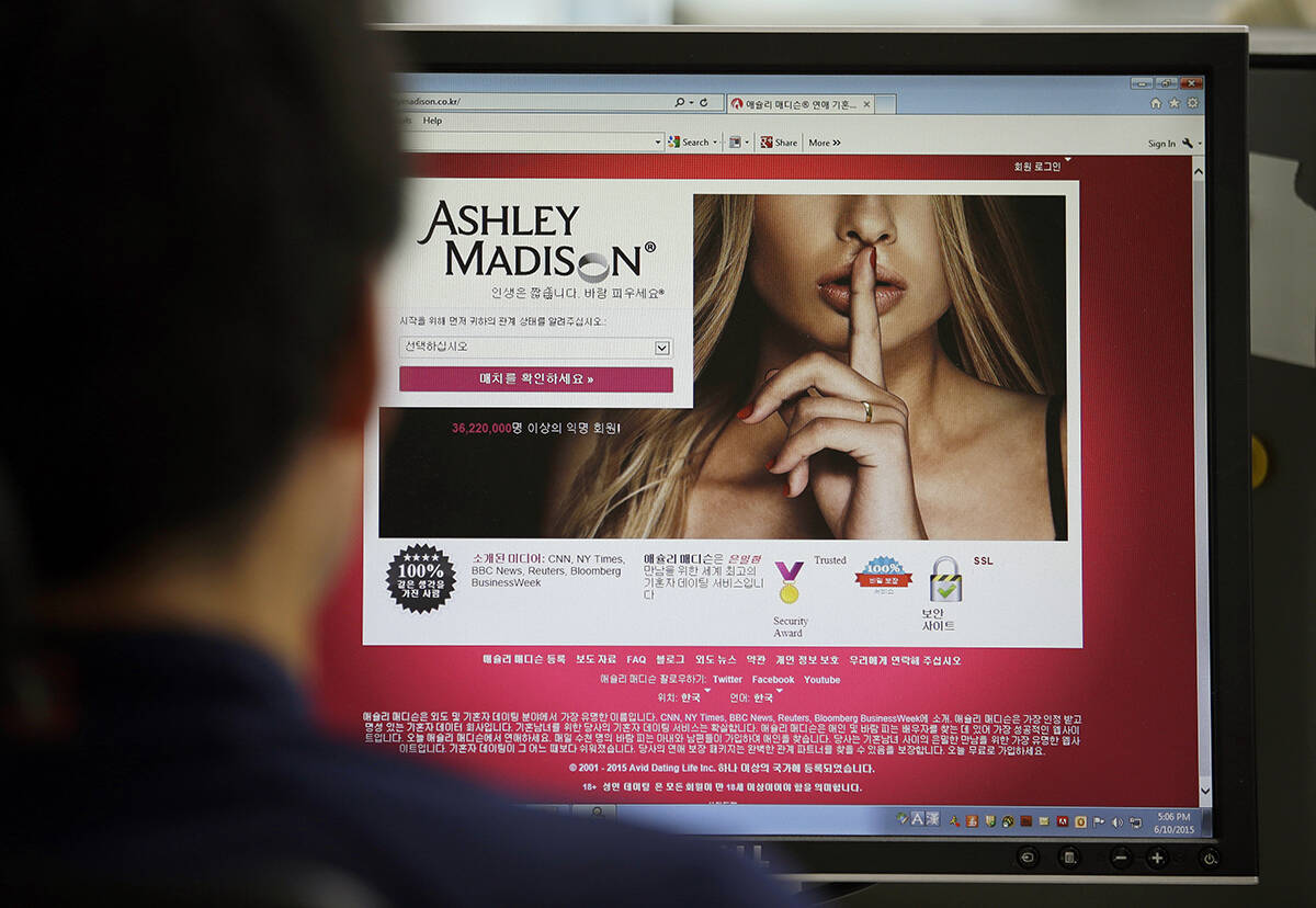 Esta fotografía de archivo del 10 de junio de 2015 muestra el sitio web coreano de Ashley Madi ...