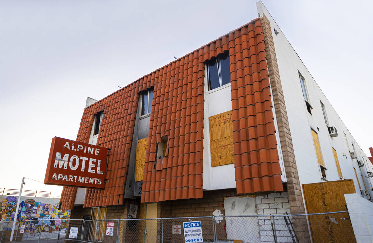 Los Alpine Motel Apartments el lunes 29 de noviembre de 2021, en Las Vegas. (Benjamin Hager/Las ...