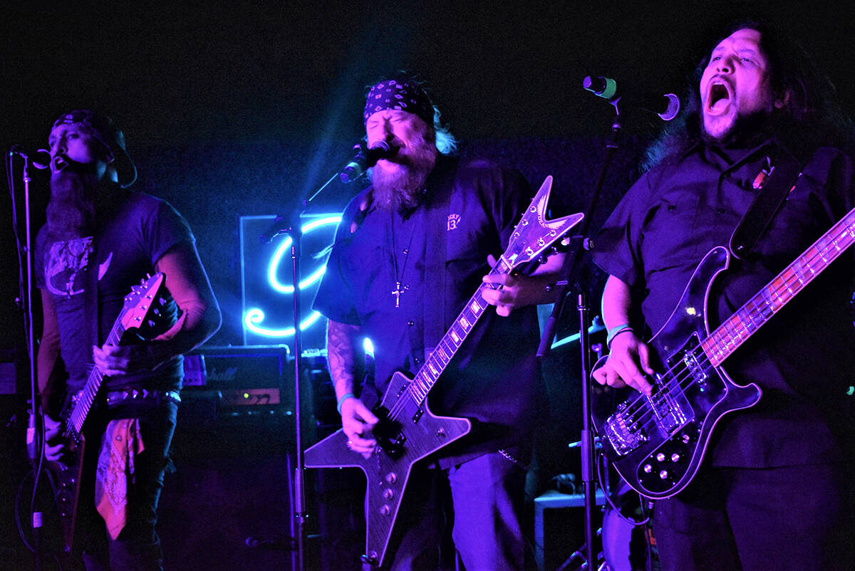 Del heavy metal de la noche, se encargaron los talentosos miembros de la agrupación Nébula X. ...
