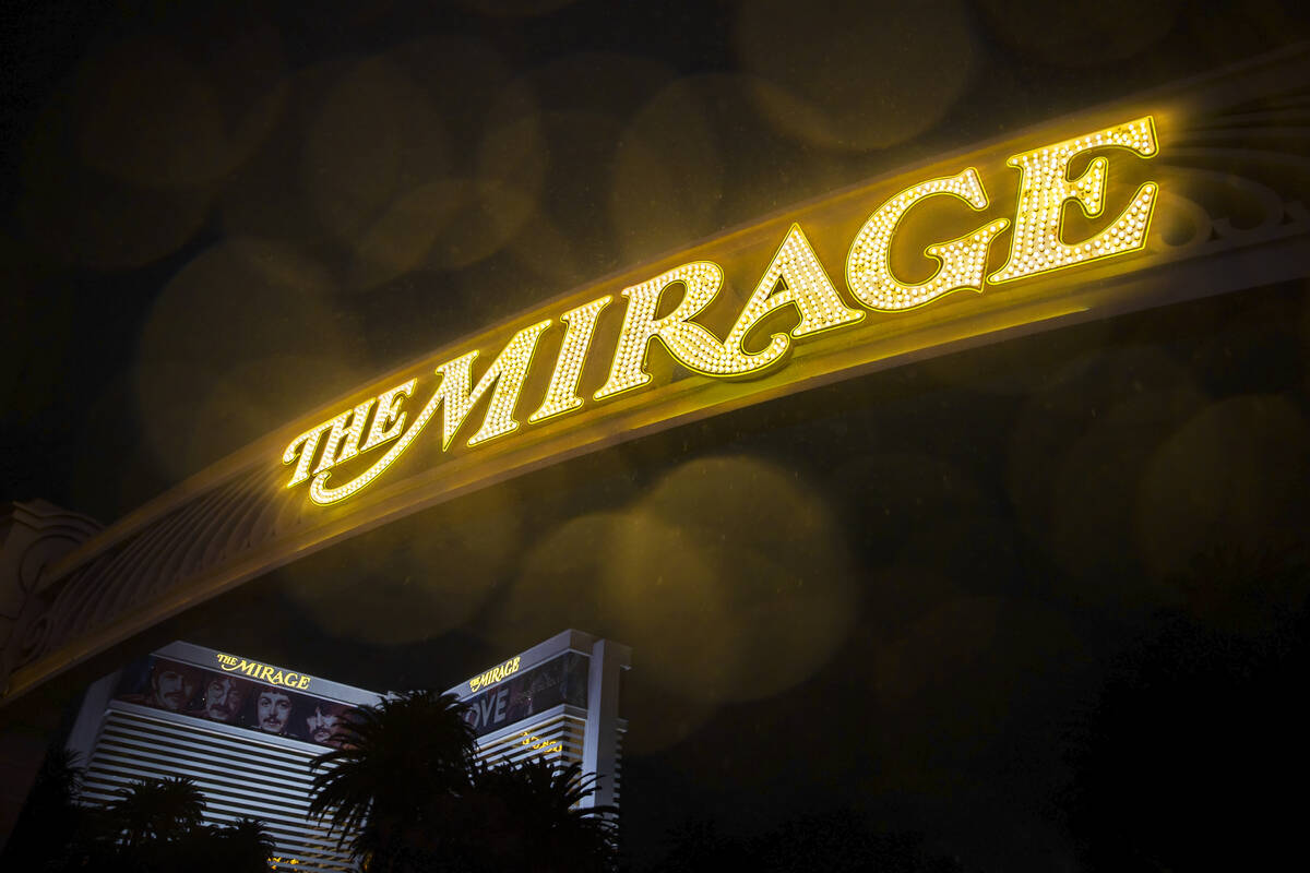 The Mirage el martes 14 de diciembre de 2021, en Las Vegas. (Benjamin Hager/Las Vegas Review-Jo ...