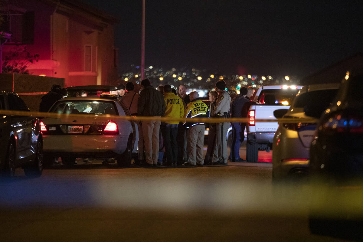 La Policía Metropolitana investiga un homicidio en la cuadra 5000 de Sagelyn Street, cerca de ...