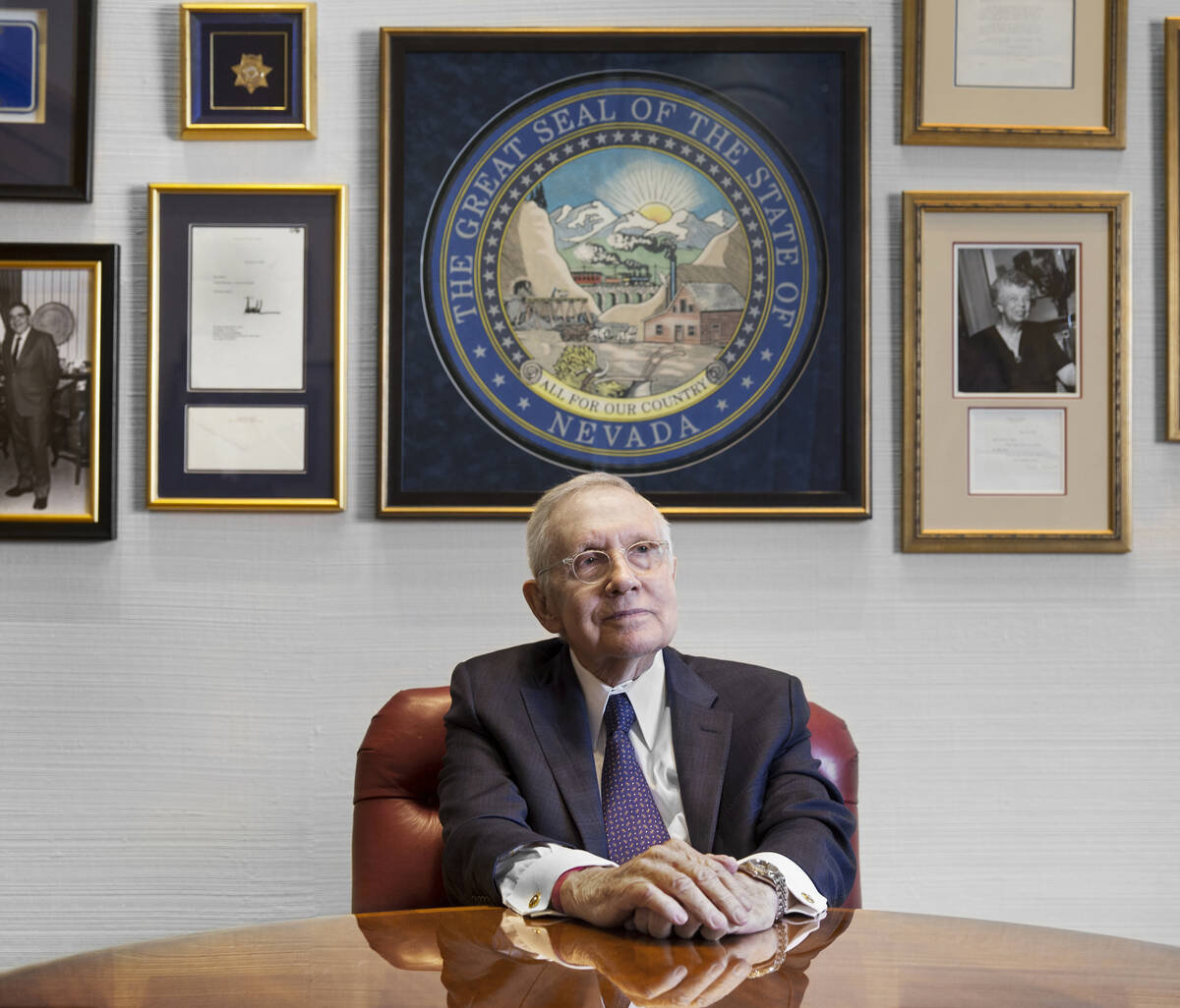 El ex senador Harry Reid, demócrata de Nevada, en su oficina en Bellagio el viernes 8 de febre ...