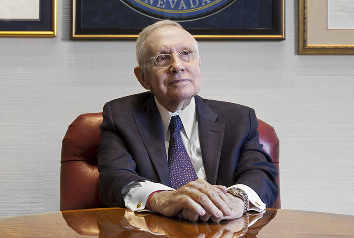 El ex senador Harry Reid, demócrata de Nevada, en su oficina en Bellagio el viernes 8 de febre ...