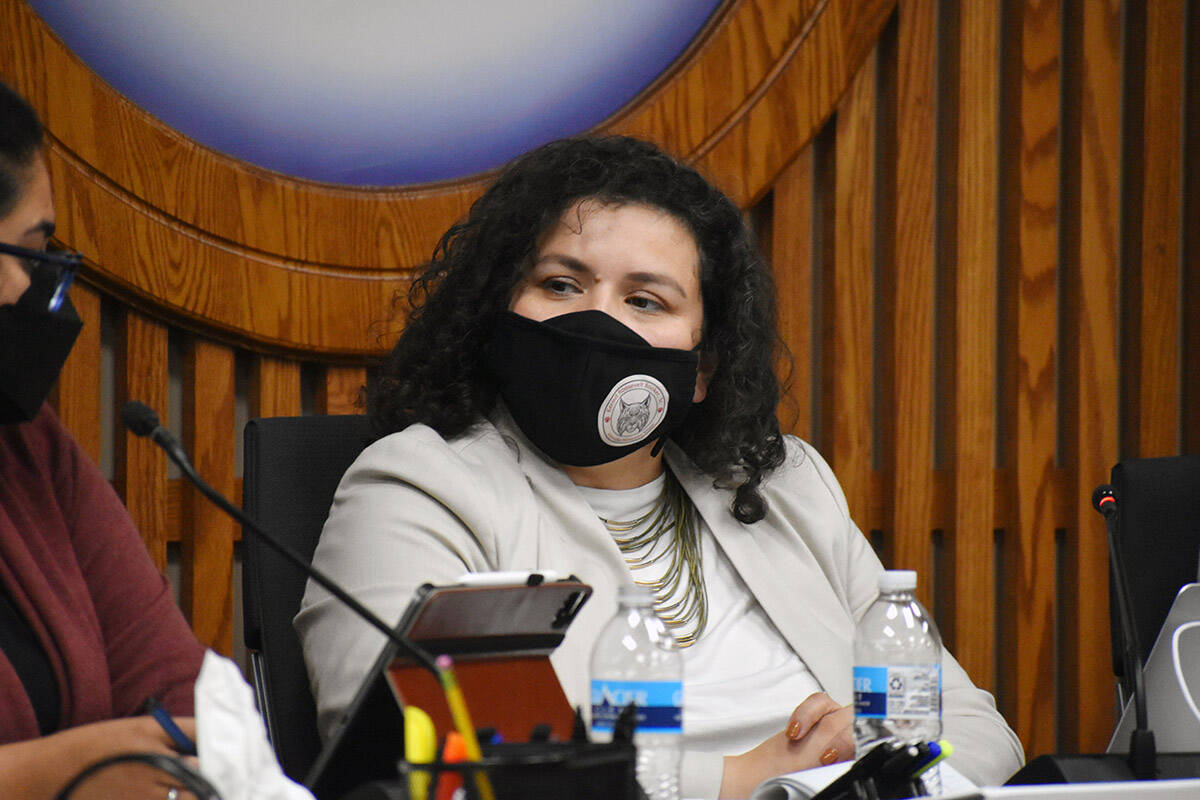 Archivo.- Evelyn García Morales la fideicomisaria por el Distrito C, durante la reunión de la ...