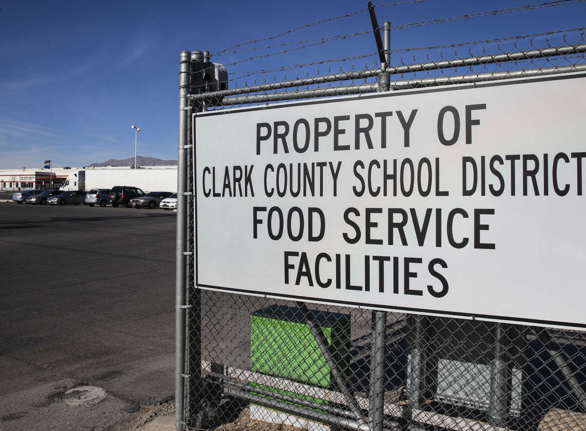 Las instalaciones del servicio de alimentos del Distrito Escolar del Condado Clark el lunes 10 ...