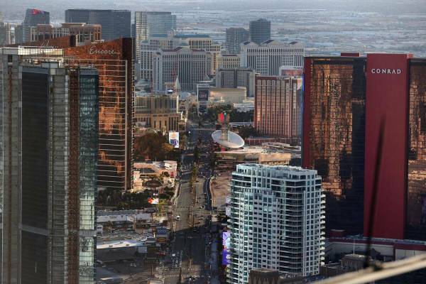 El North Strip de Las Vegas visto desde The Strat Skypod el miércoles 2 de febrero de 2022. La ...