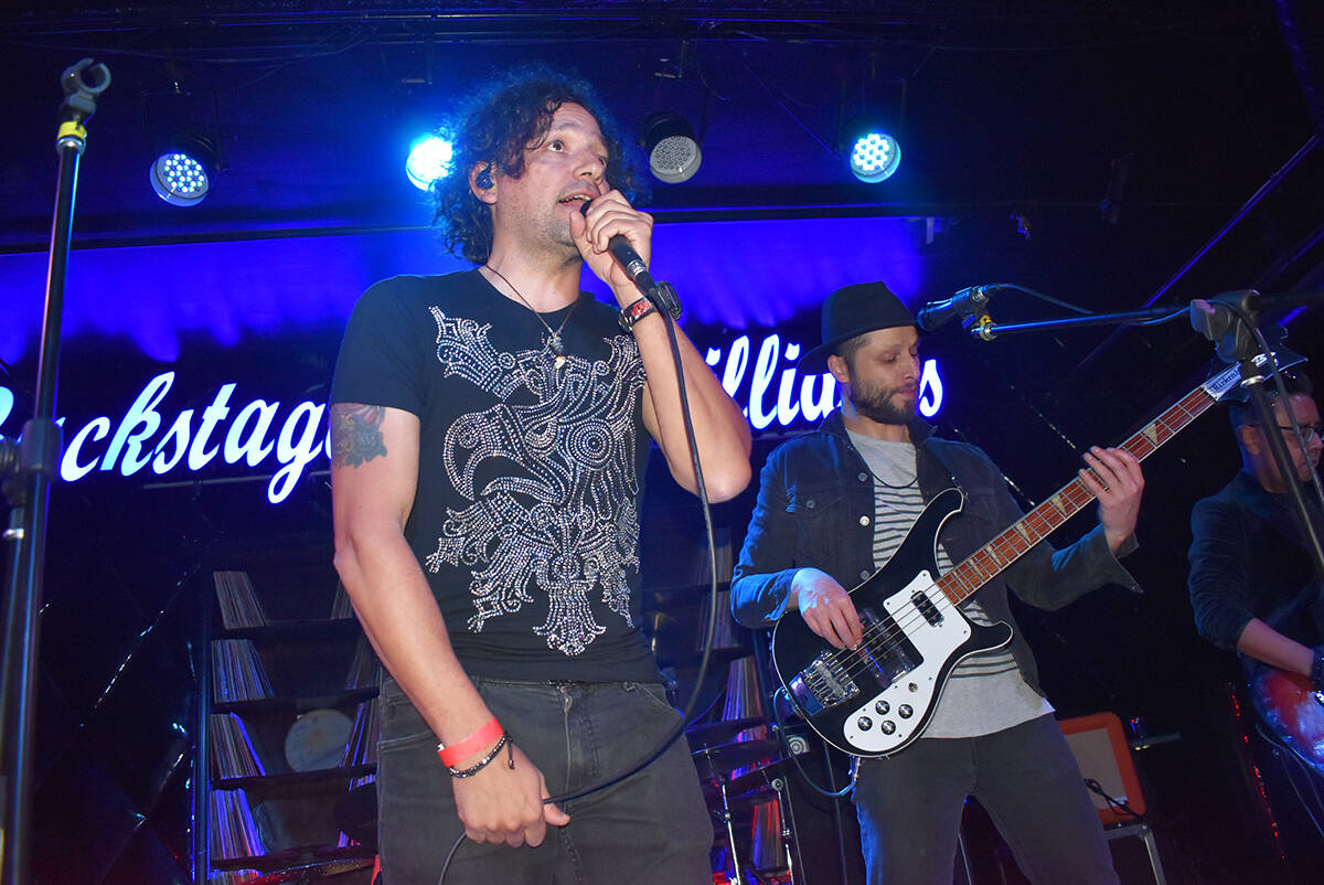 Ismael Salcedo, vocalista de Los Daniels, banda de música “indie” originaria de Ciudad de ...