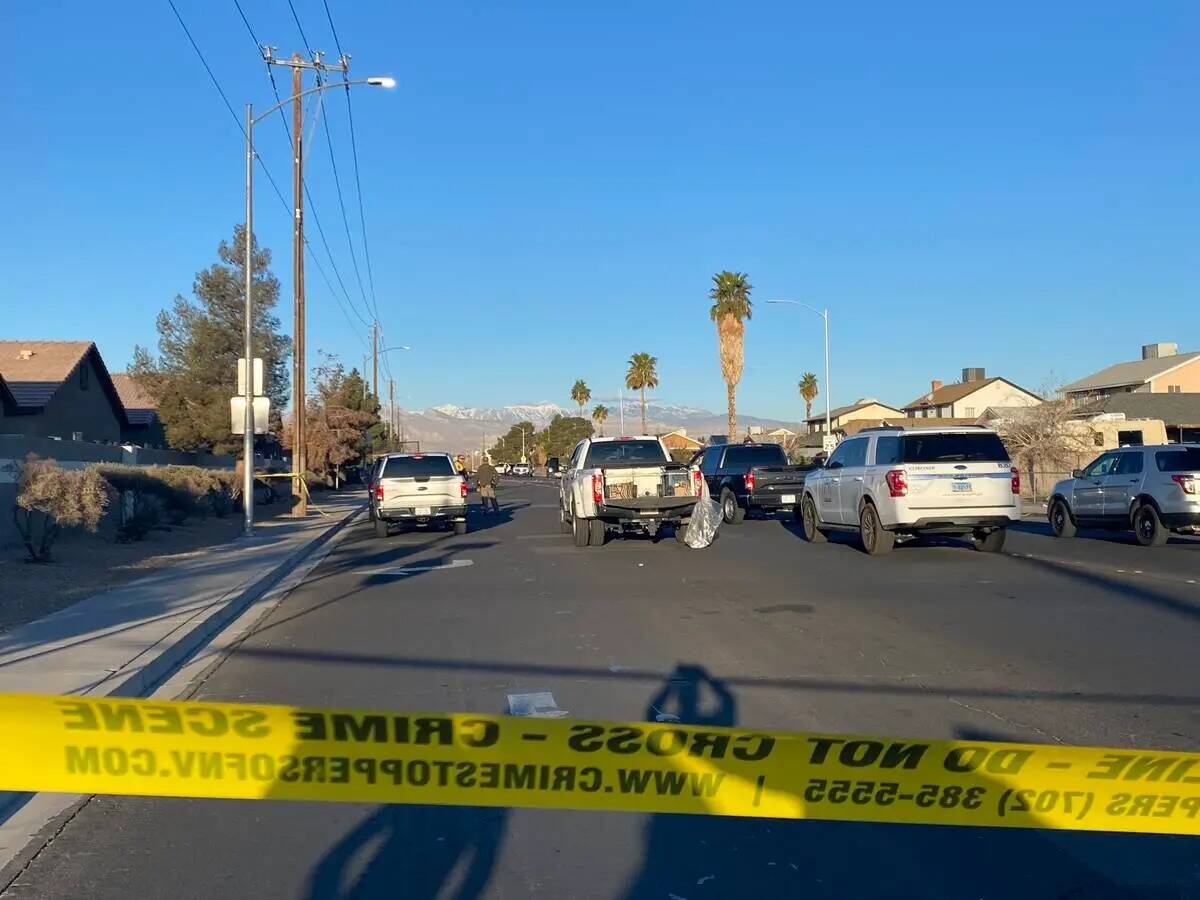 La policía de Las Vegas investiga un accidente mortal en la intersección de las carreteras Go ...