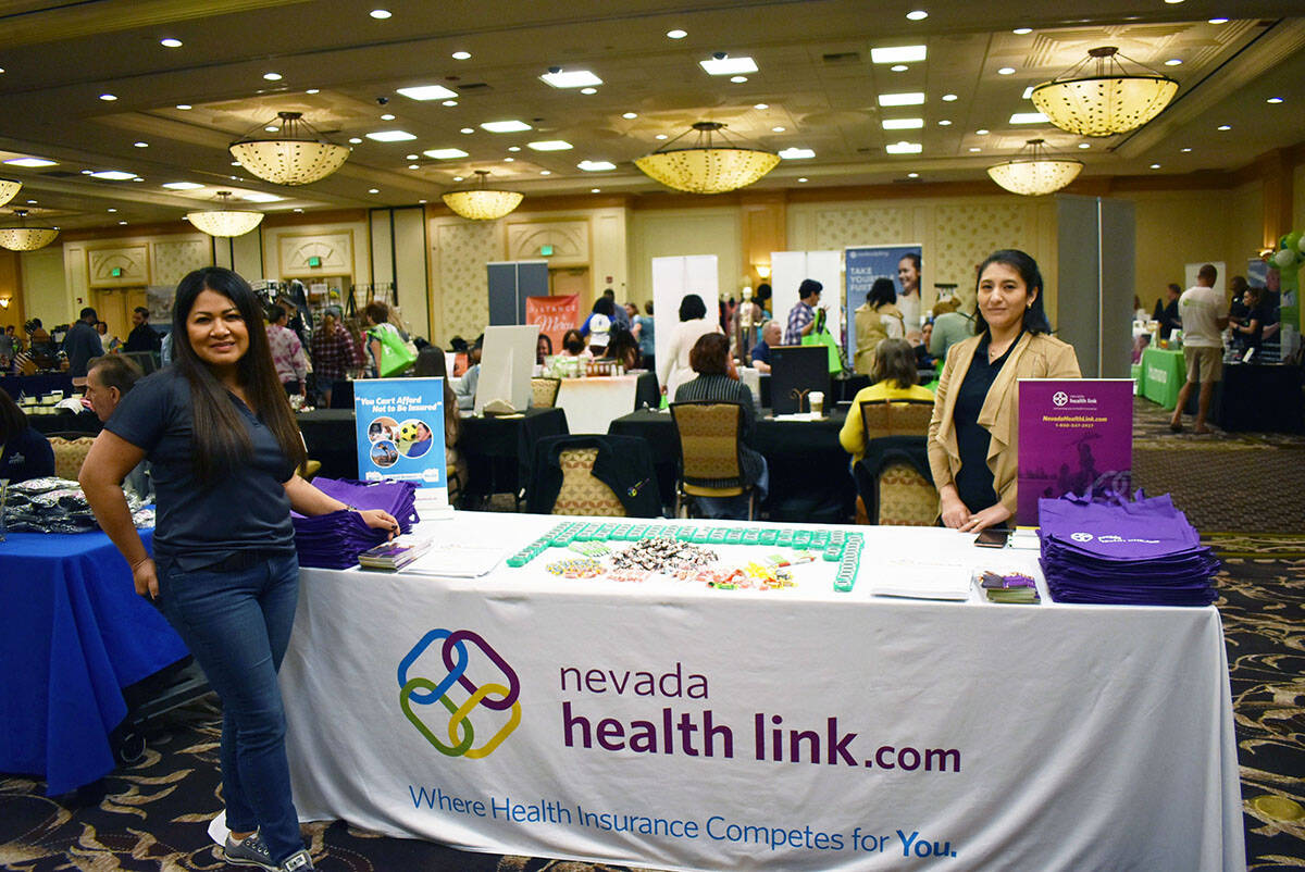 Las representantes de Nevada Health Link también asistieron para informar a la comunidad sobre ...