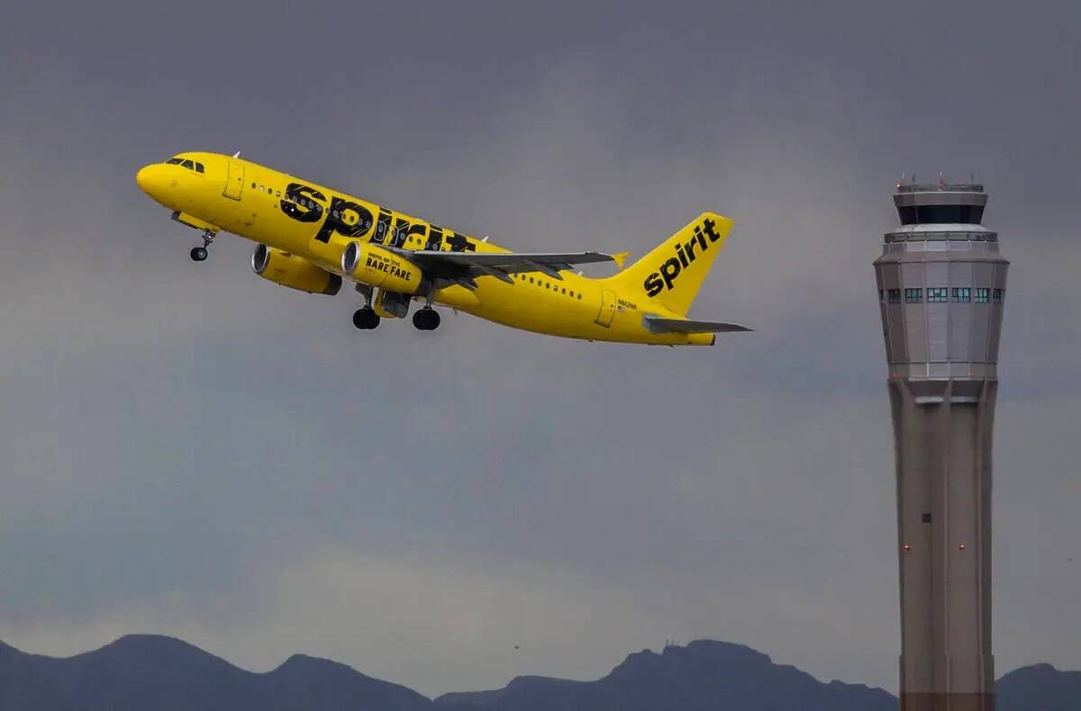 Un avión de Spirit Airlines despega del Aeropuerto Internacional McCarran el martes 21 de mayo ...