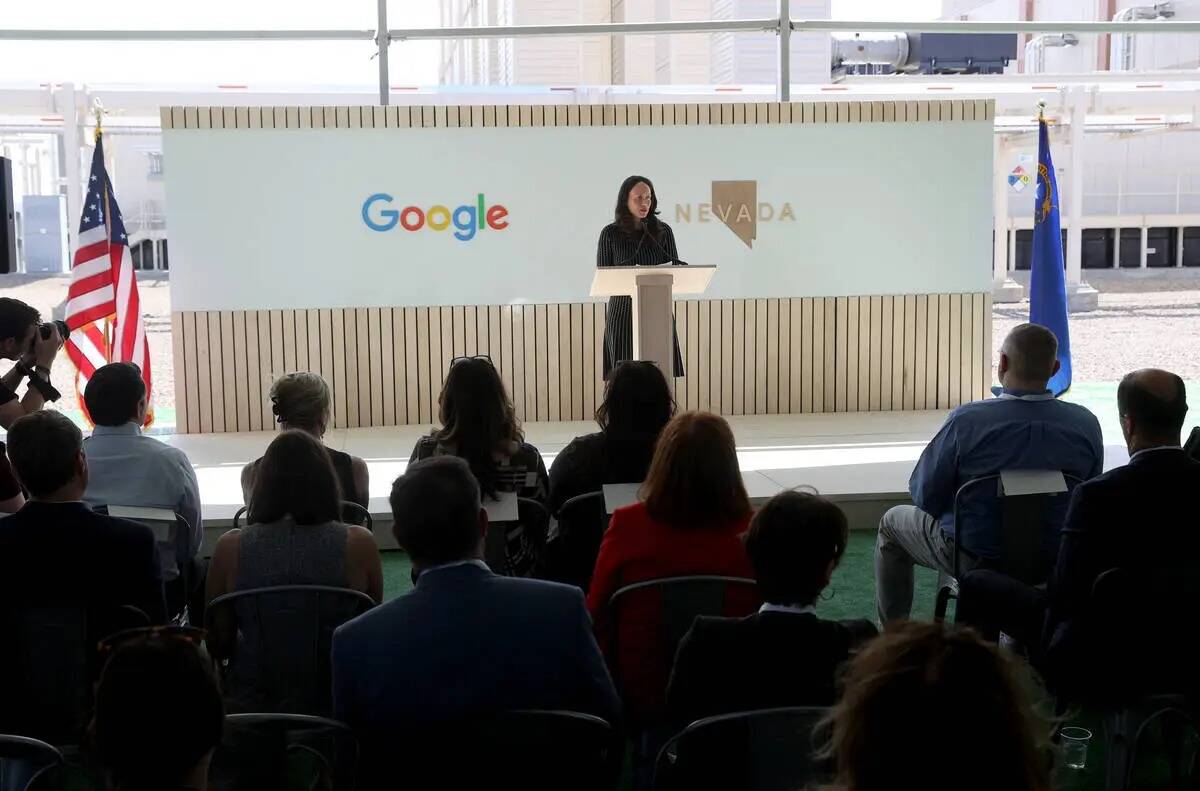 La presidenta de Google.org, Jacquelline Fuller, anuncia los planes de Google de invertir más ...