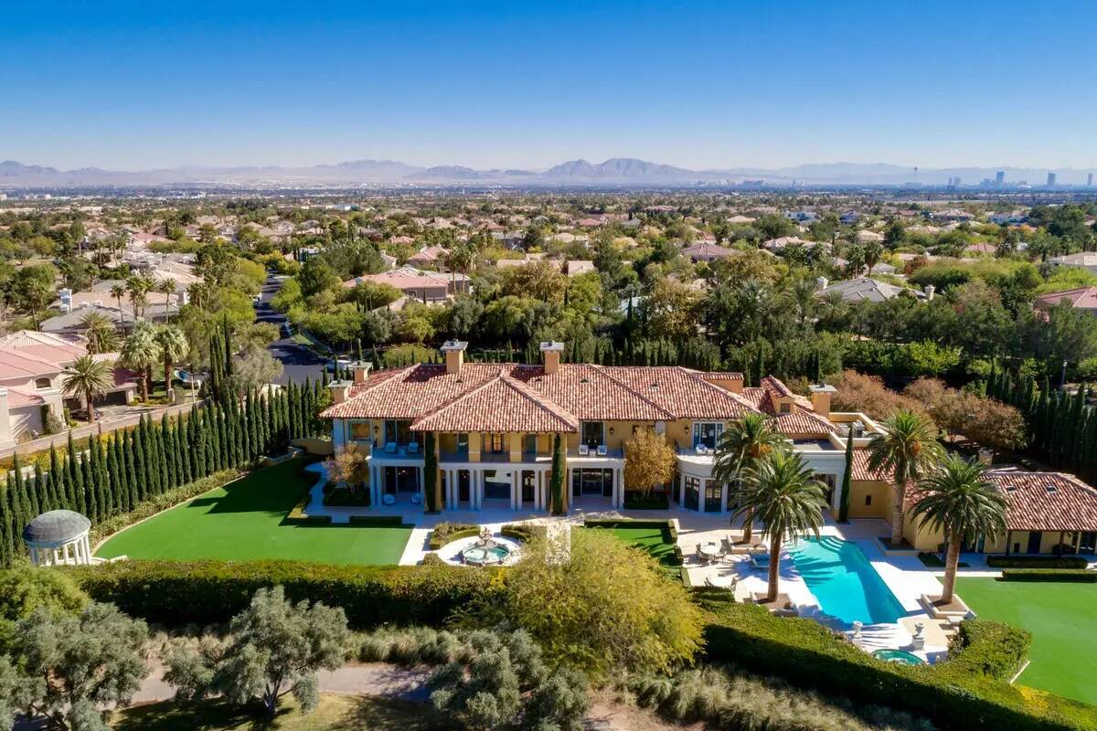 La mansión de Steve Wynn en la comunidad Summerlin de Las Vegas, vista en esta foto facilitada ...