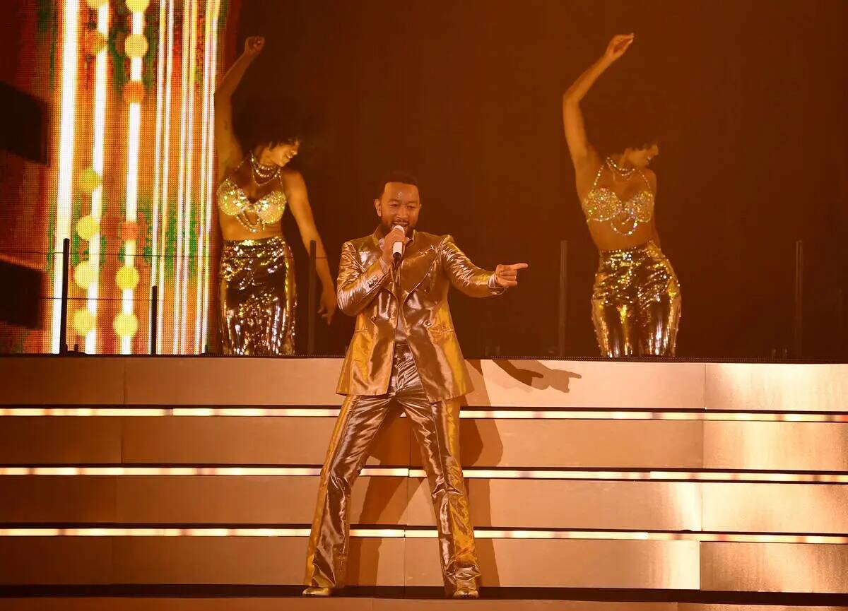 John Legend se presenta durante la noche de apertura de su residencia "Love In Las Vegas" en Za ...