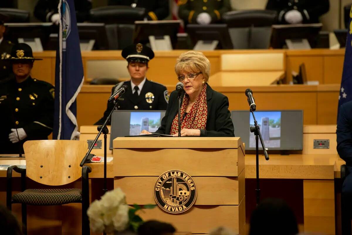 La alcaldesa de Las Vegas, Carolyn Goodman, pronuncia su discurso en el Southern Nevada Law Enf ...