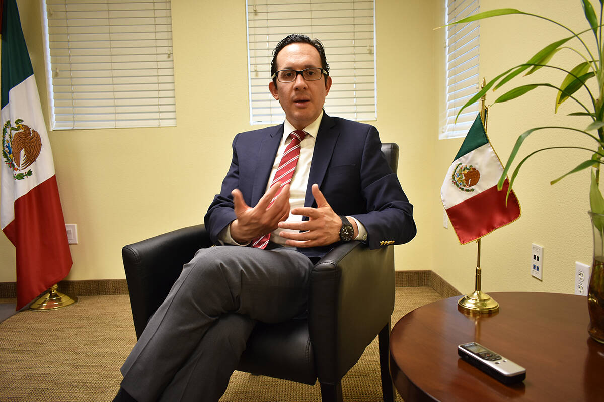 El cónsul de México en Las Vegas, Julián Escutia, durante una entrevista sobre la convocator ...