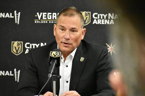 El nuevo entrenador de Vegas Golden Knights, Bruce Cassidy, habla por primera vez ante los medi ...