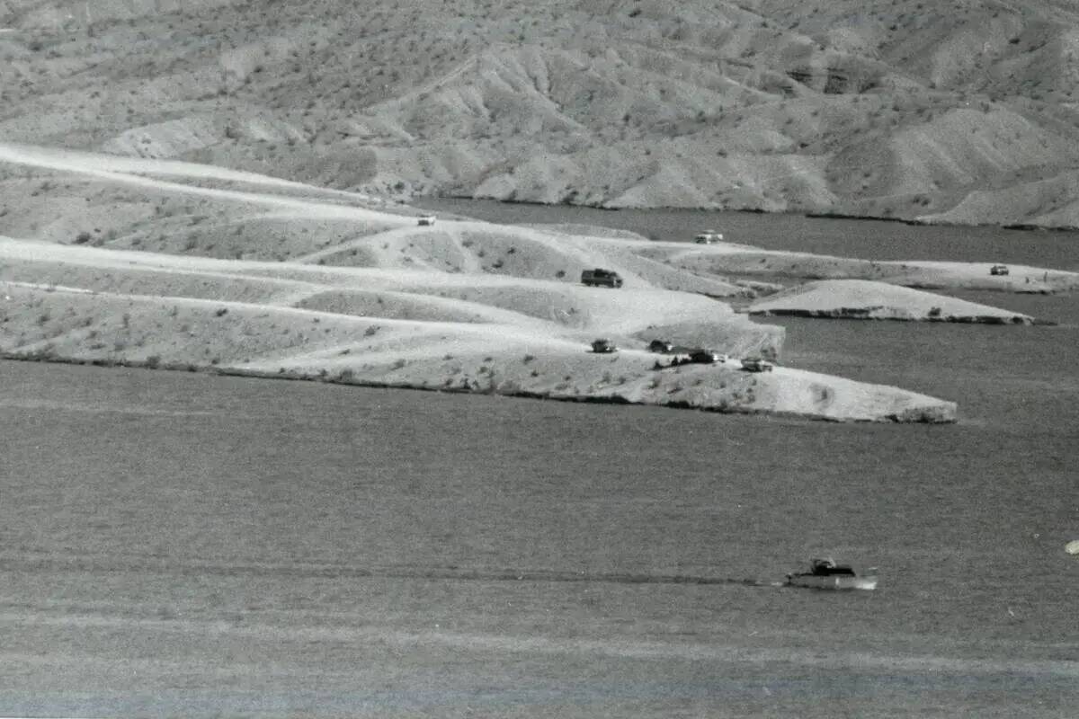 Un bote en el lago Mead el 12 de julio de 1983. (Las Vegas Review-Journal)