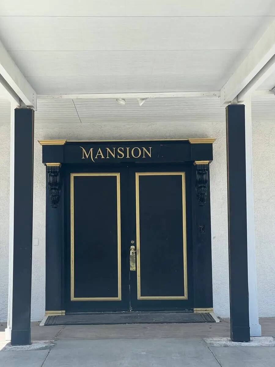 La clausurada Mansion 54, antigua Mansión Hartland, se muestra el martes 5 de julio de 2022. ( ...