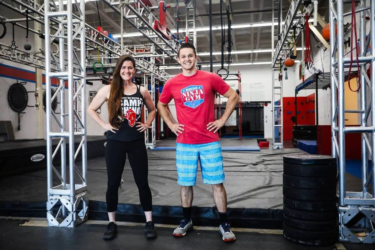 La propietaria Julie Johnston y el gerente Parker Gatewood en Rhino Ninja Gym en Las Vegas, el ...