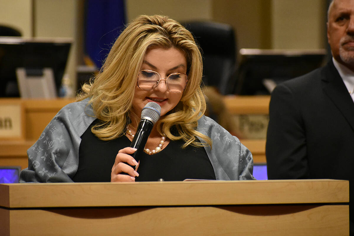 La concejal de Las Vegas, Michele Fiore, habla durante una ceremonia de reconocimiento al perso ...