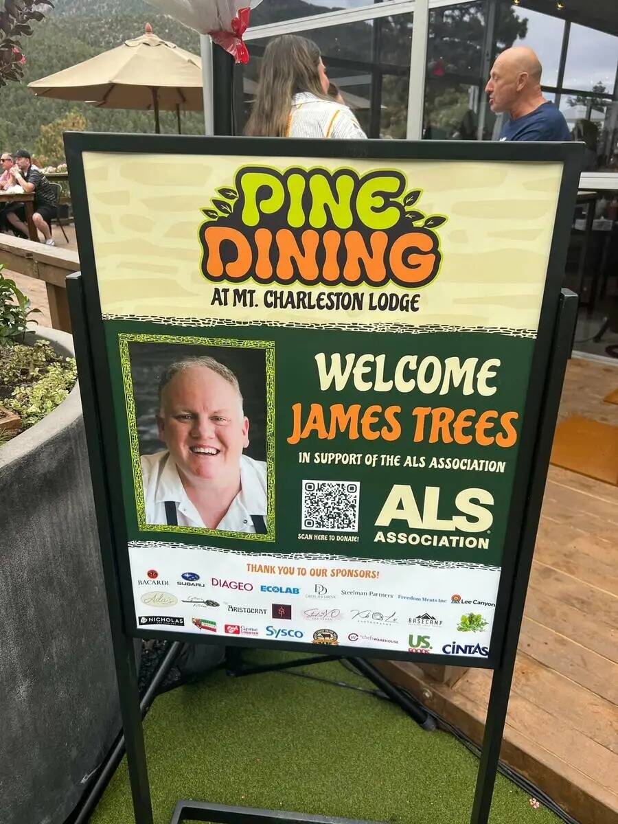 La primera serie de comidas pop-up de Pine Dining en Mount Charleston Lodge se muestra el domin ...