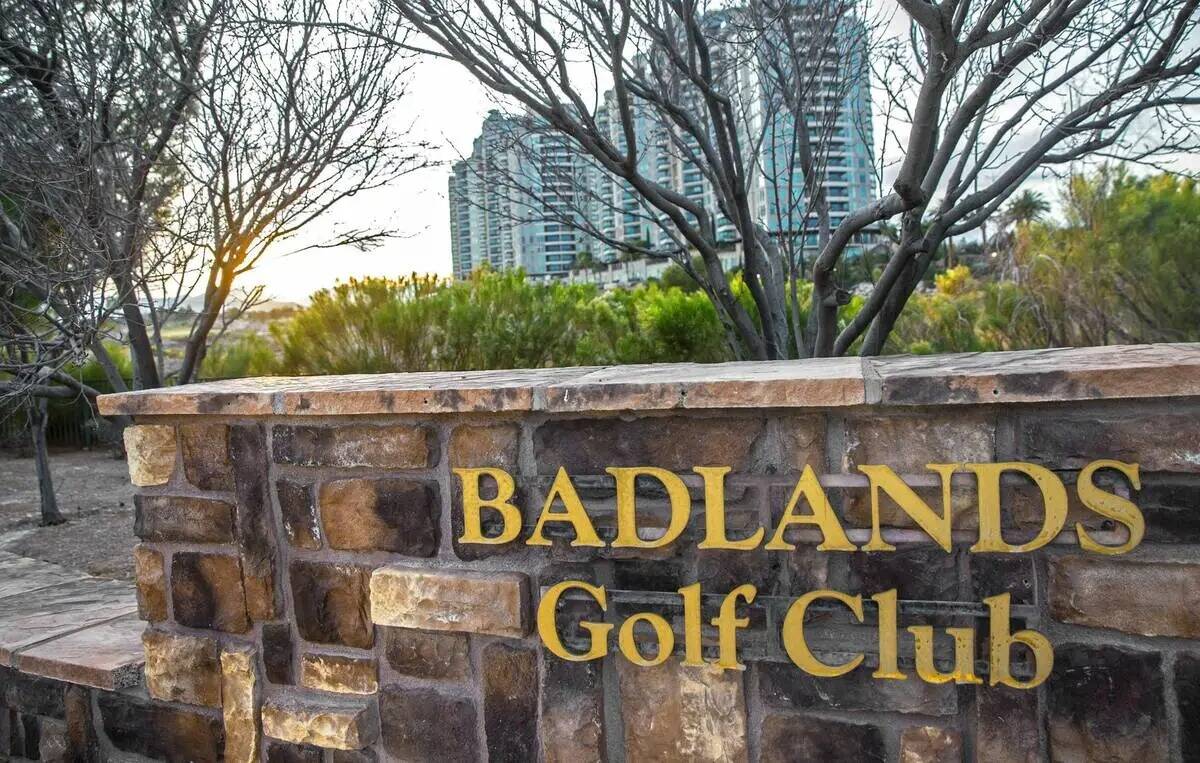 El antiguo campo de golf Badlands en Las Vegas, visto en febrero de 2017. (Benjamin Hager/Las V ...