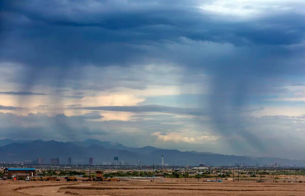 La probabilidad de lluvia en Las Vegas es del 35-40 por ciento durante la mañana del 5 de agos ...