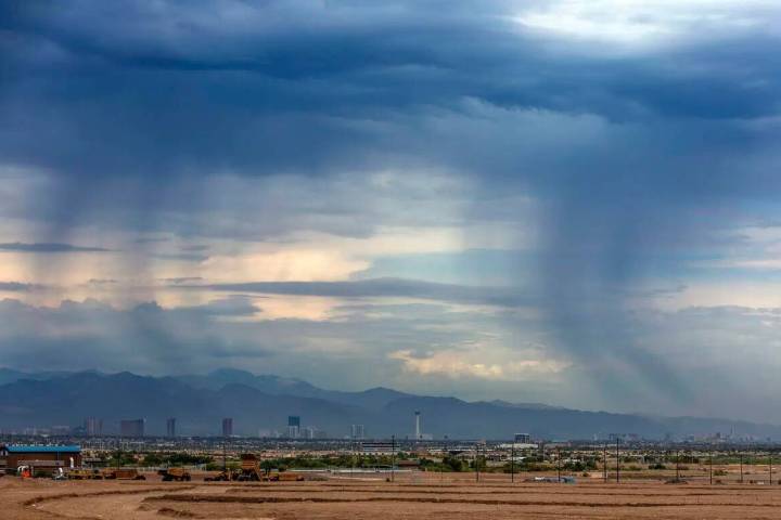 La probabilidad de lluvia en Las Vegas es del 35-40 por ciento durante la mañana del 5 de agos ...