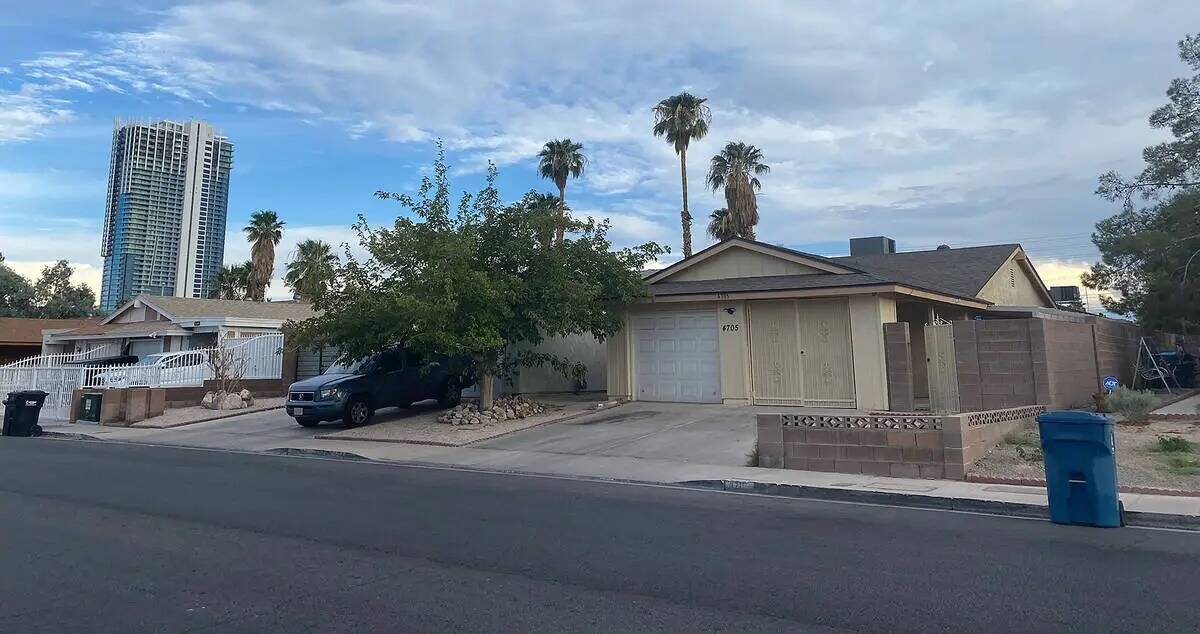 La policía de Las Vegas cree que una casa ubicada en el 405 de Vía San Rafael, cerca de West ...