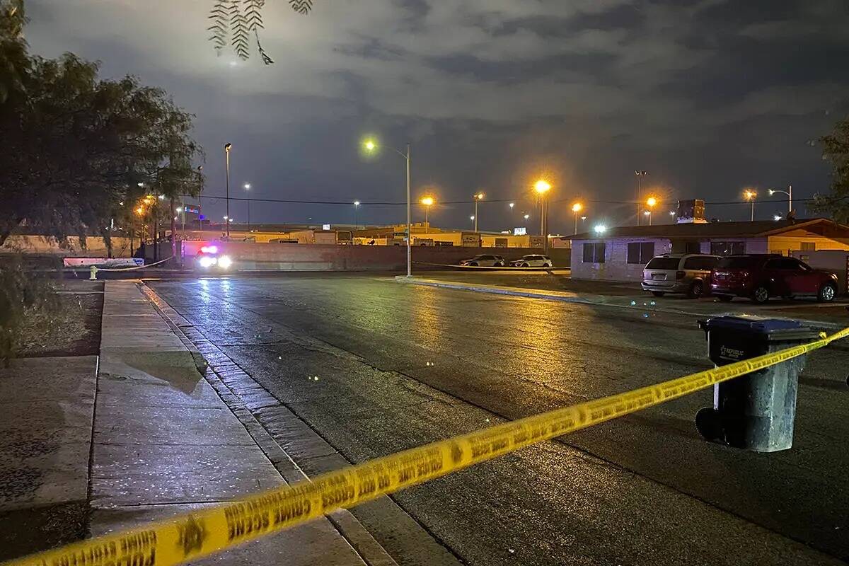 La policía de Las Vegas estaba investigando un homicidio en la cuadra 800 de Reed Place alrede ...