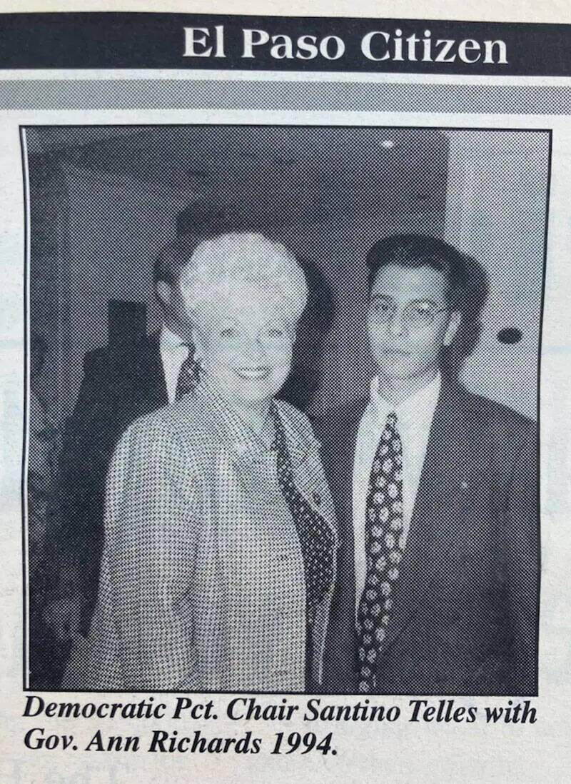 Una foto de Santino Telles, primo de Robert Telles, con la gobernadora de Texas Ann Richards en ...