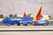 Un avión de Southwest se prepara para despegar del Aeropuerto Internacional McCarran el martes ...