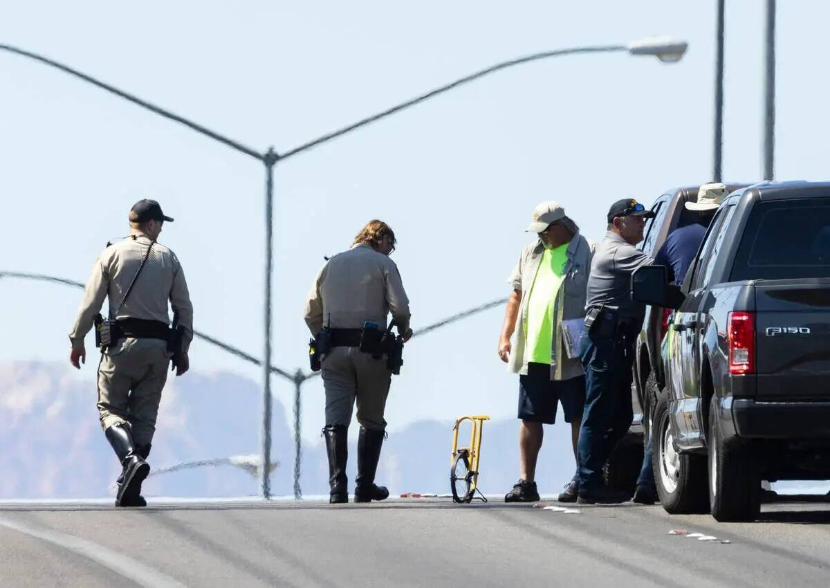 La policía de Las Vegas está investigando una colisión fatal que involucra a una motocicleta ...