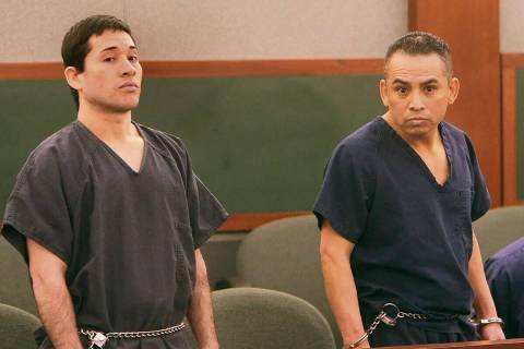 Porfirio Duarte-Herrera, a la izquierda, y Omar Rueda-Denvers comparecen en el Tribunal de Dist ...