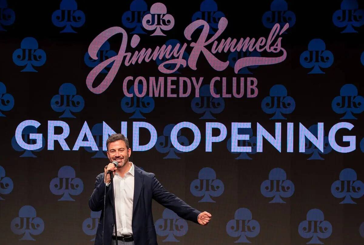 ARCHIVO - Jimmy Kimmel aparece en la gran inauguración del Jimmy Kimmel's Comedy Club en Linq ...