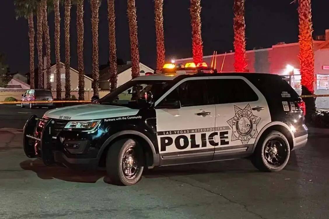 La policía de Las Vegas investiga un homicidio en la cuadra 5700 de East Charleston Boulevard ...