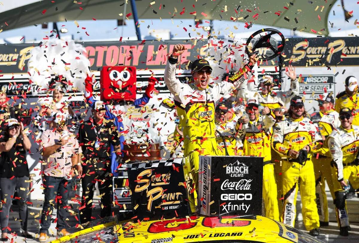 Durante la carrera de playoffs de NASCAR Cup Series en Las Vegas Motor Speedway el domingo 16 d ...