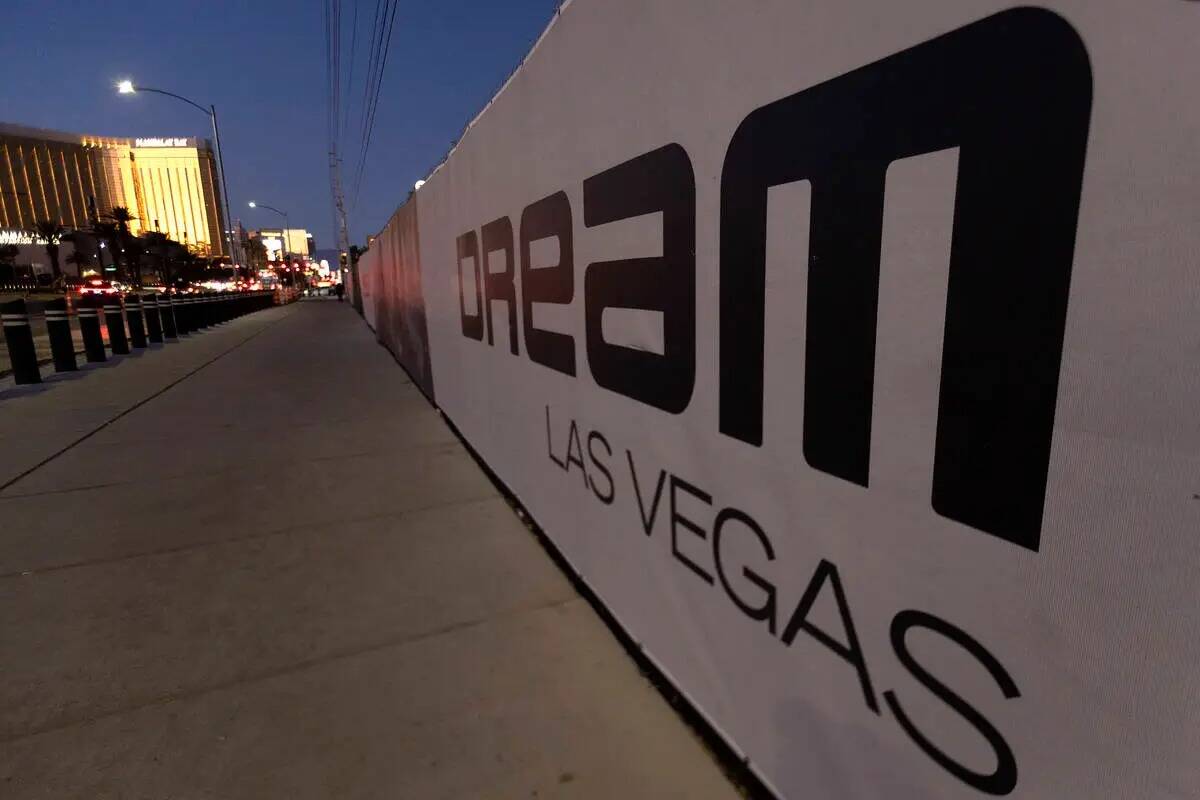 El proyecto del hotel-casino Hyatt Dream Las Vegas en el sur de Las Vegas Strip está en constr ...