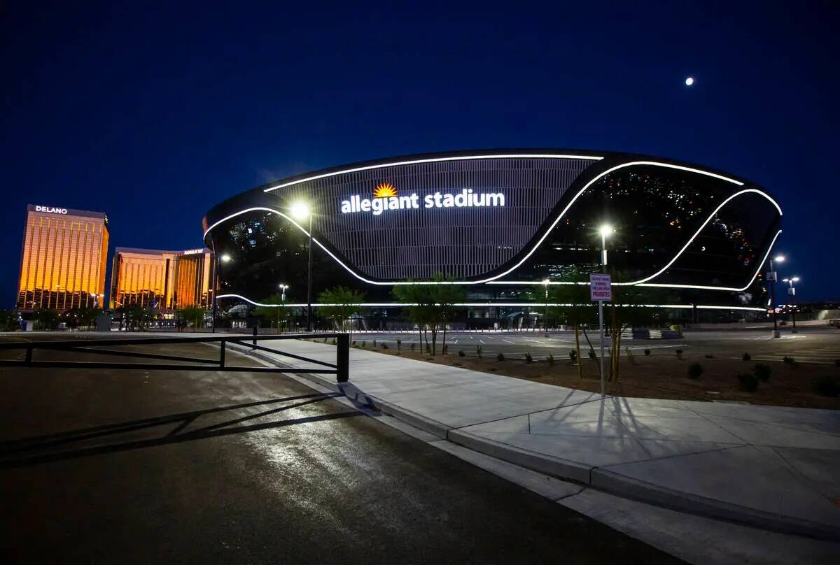 Vista exterior del Allegiant Stadium de Las Vegas el jueves 30 de julio de 2020. (Chase Stevens ...