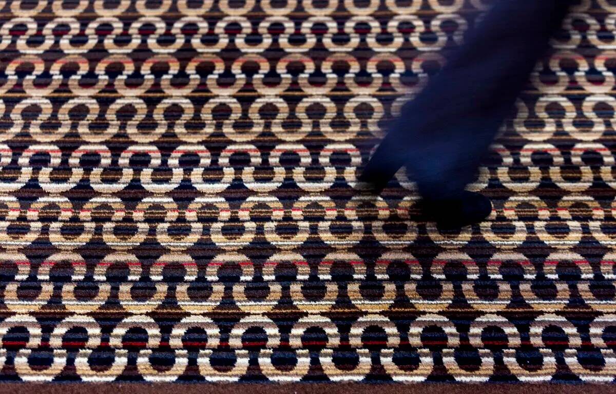 La nueva alfombra de herradura es uno de los cambios en Horseshoe Las Vegas (anteriormente Ball ...