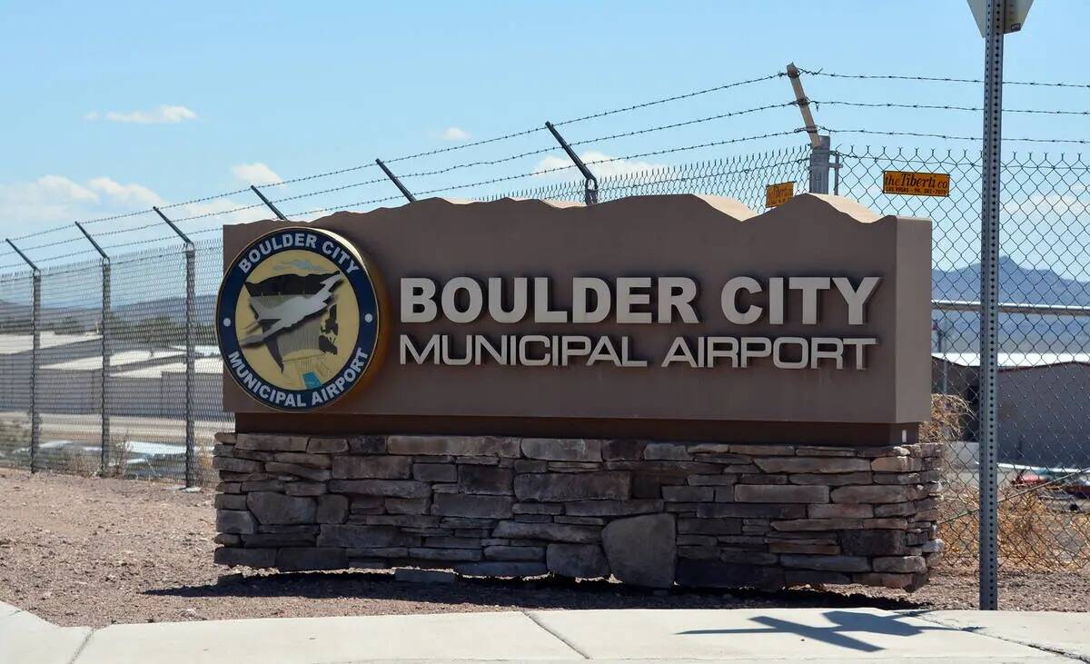Letrero del aeropuerto municipal de Boulder City. (Foto de archivo de Boulder City Review)
