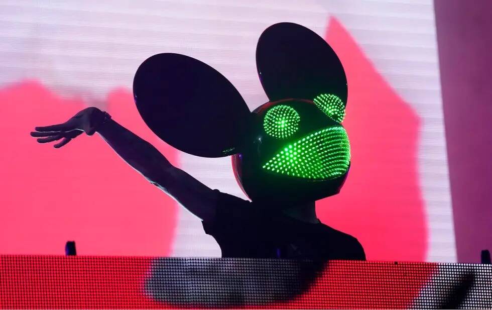 El productor de música electrónica Deadmau5 se presenta en SoFi Stadium, el sábado 17 de jul ...