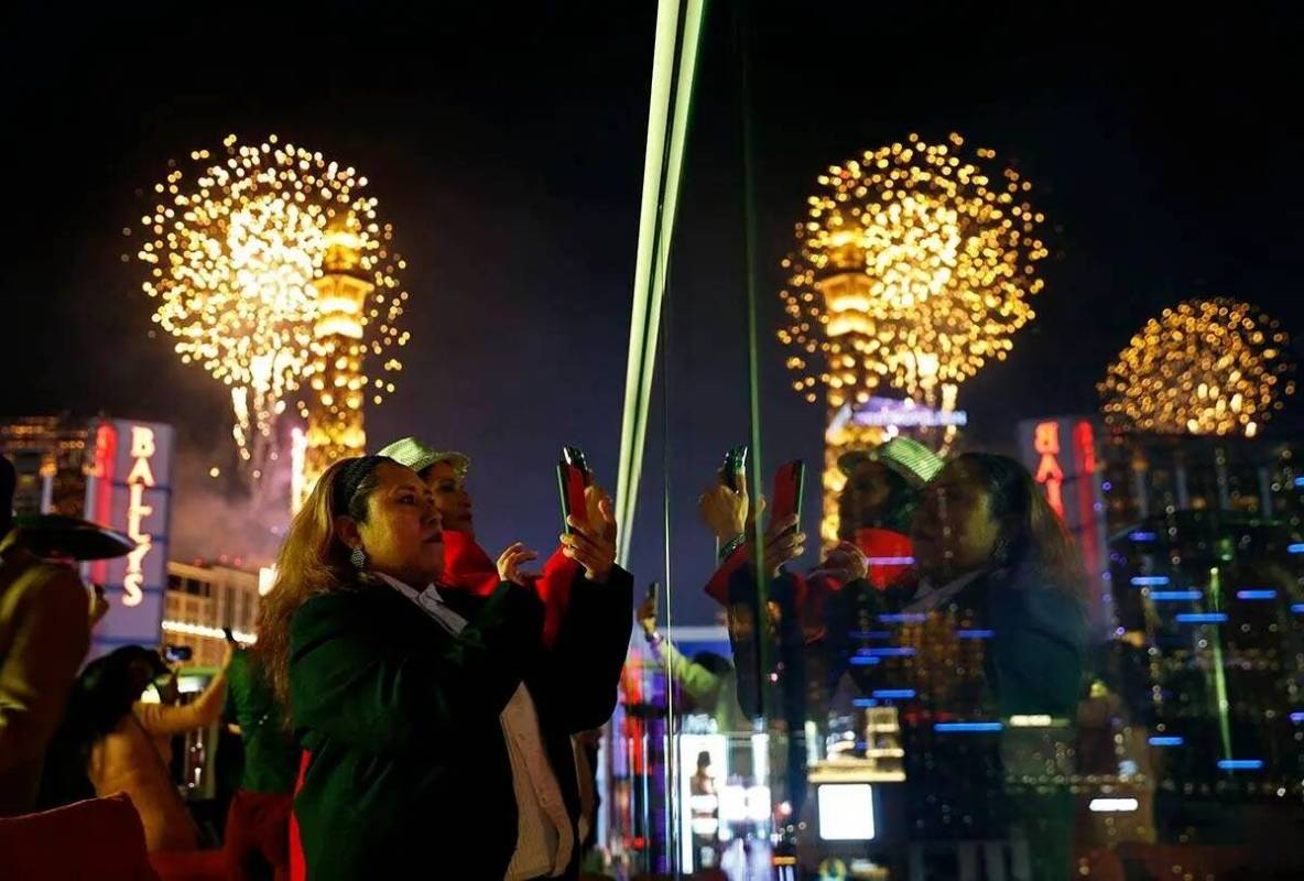 Los fuegos artificiales de Víspera de Año Nuevo podrían combinarse con lluvias el sábado 31 ...