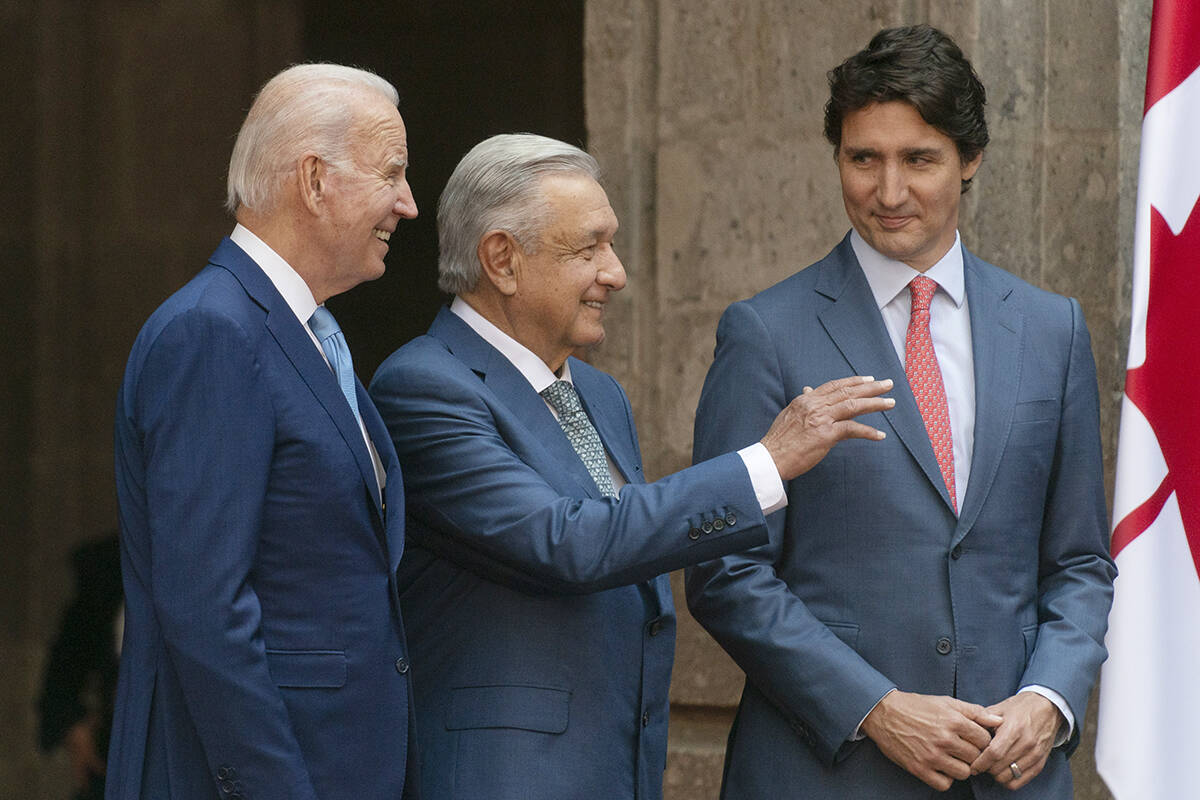 El presidente Joe Biden, el presidente de México, Andrés Manuel López Obrador, y el primer m ...